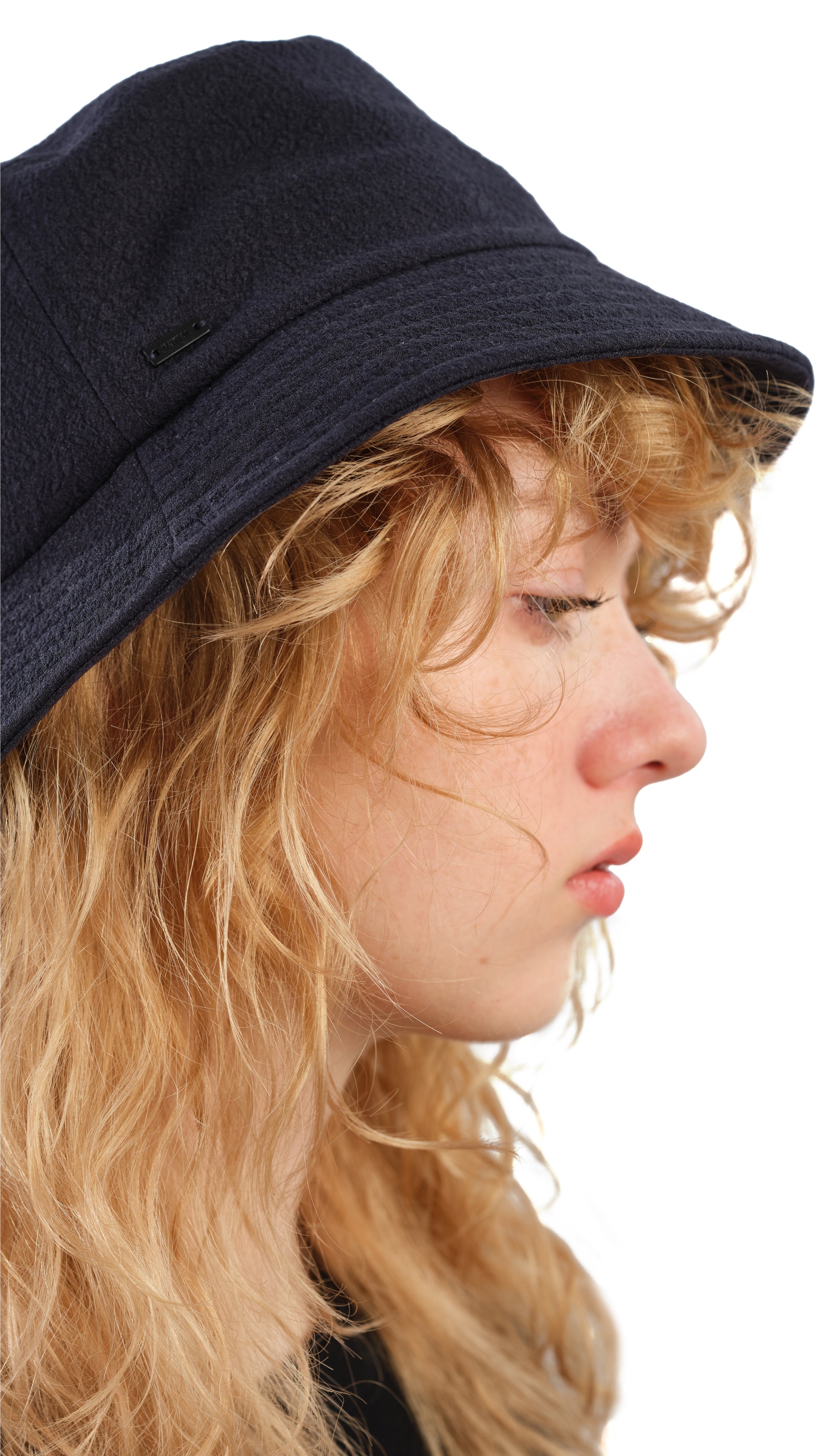 Wrinkling UFO Bucket Hat