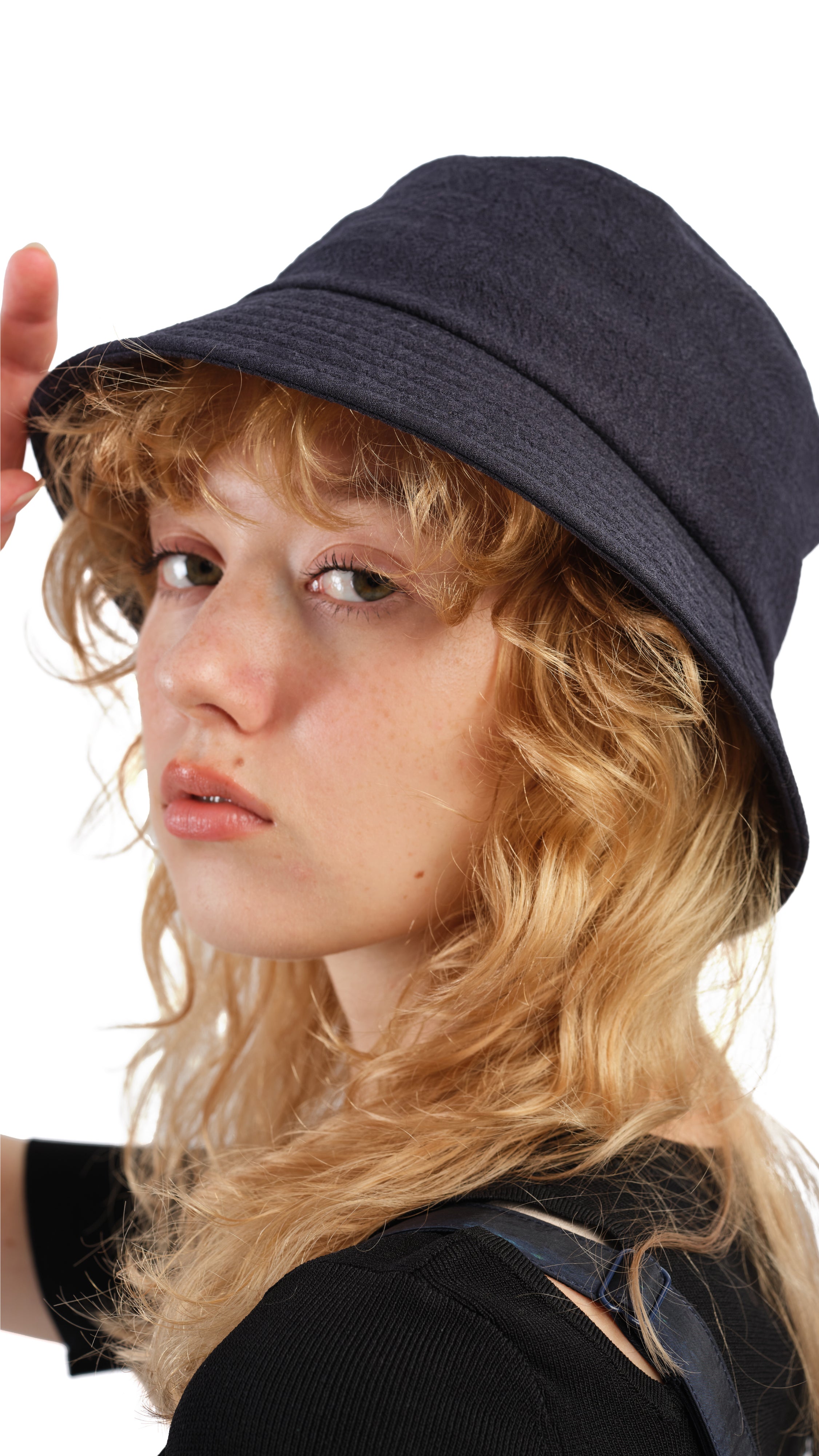 Wrinkling UFO Bucket Hat